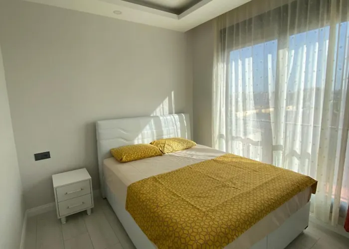 Appartement Havalimanina Yakin Havuzlu 1+1 Lux *